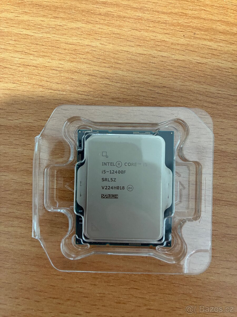 Prodám procesor i5-12400F 3.7GHz + značkový chladič Be quiet