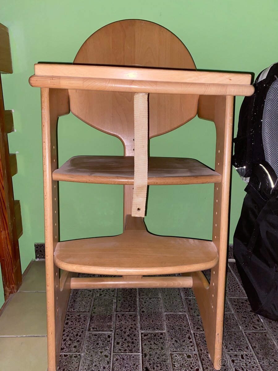 Dětská jídelní stolička