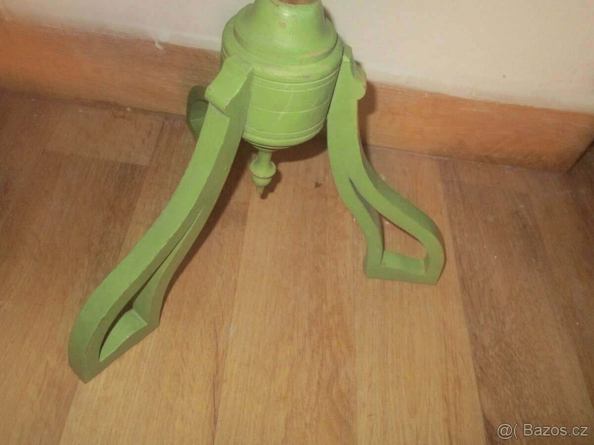 starožitný vánoční dřevěný stojan