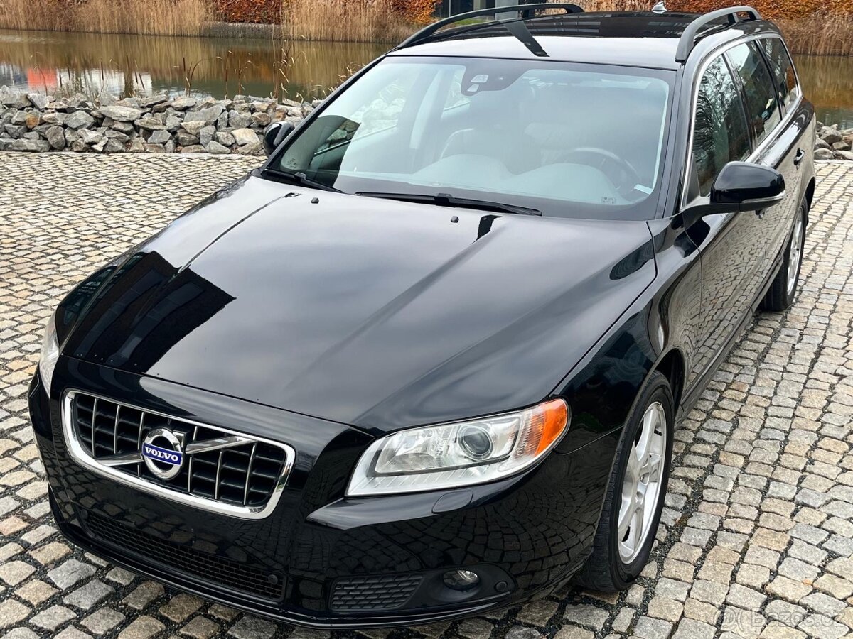 Volvo V70 2.4 D5 5VÁLEC AUTOMAT SENZORY TAŽNÉ SERVISKA