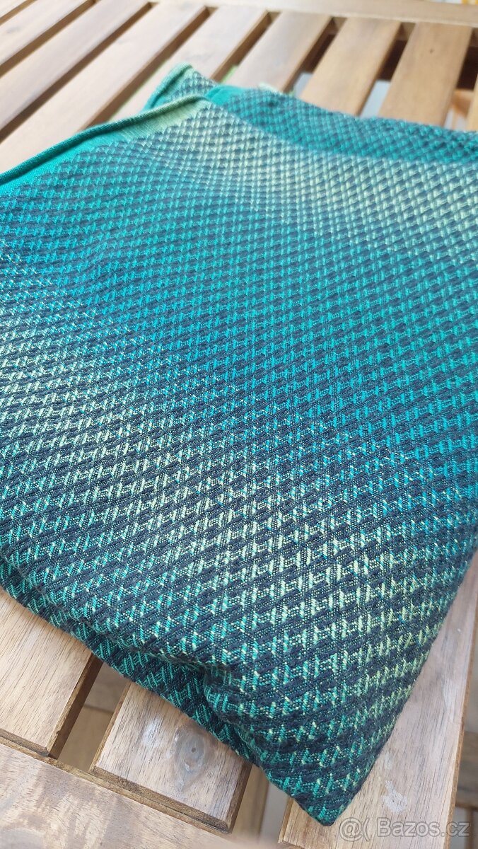 Didymos nosící šátek na mimnko