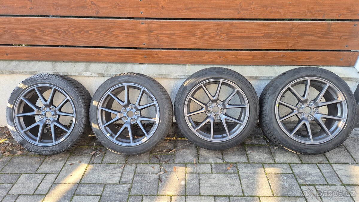 ALU Tesla 18", zimní pneu a Pirelli 5-6mm. 235/45r18