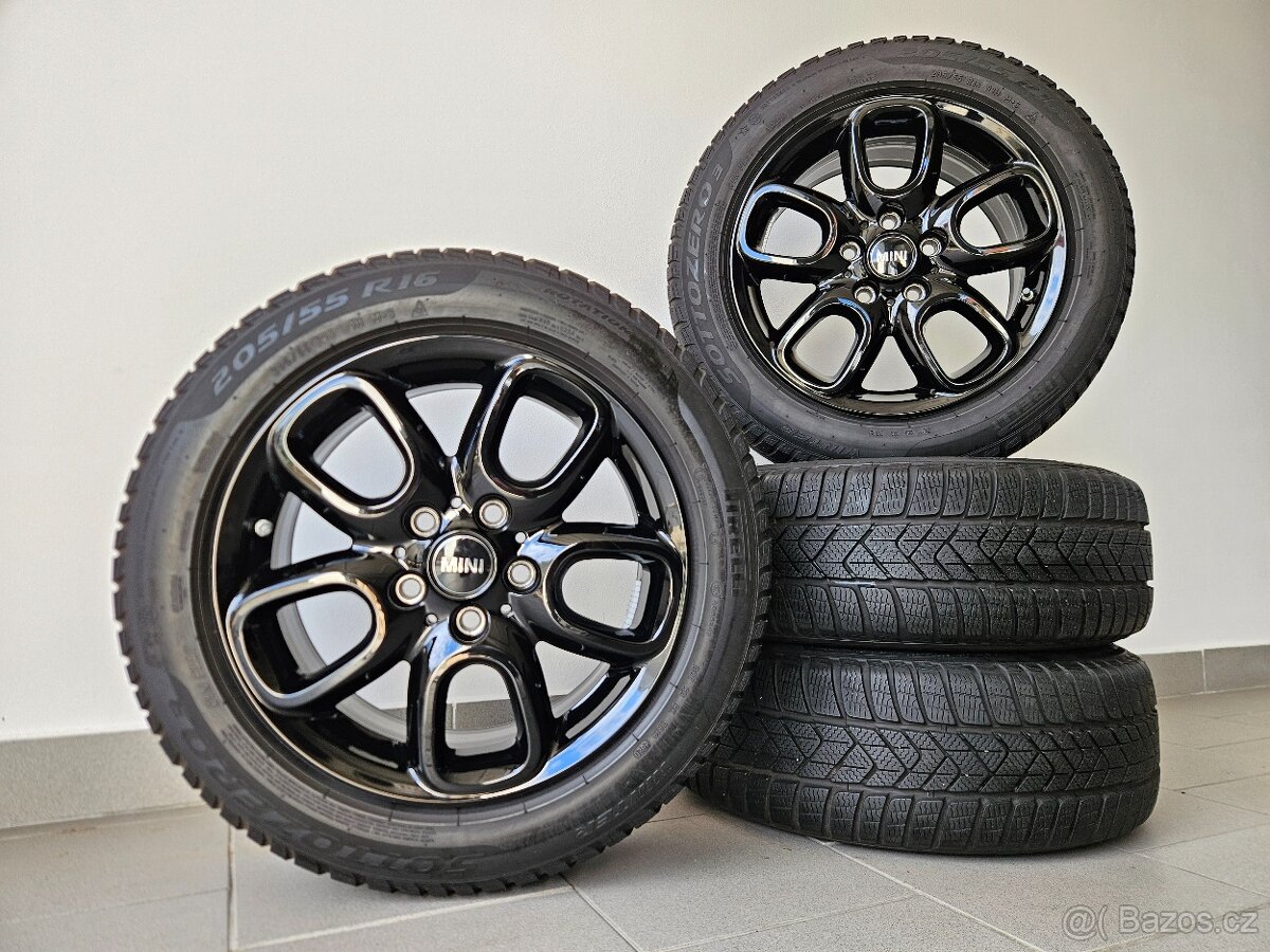 Orig. Mini 5x112 Zimní 205/55/16 - Black
