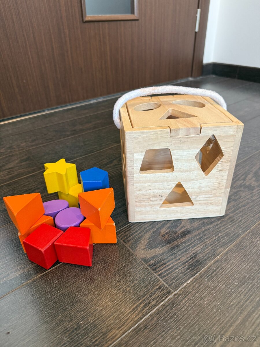 Drevena vkladacka kostka - Montessori hracka