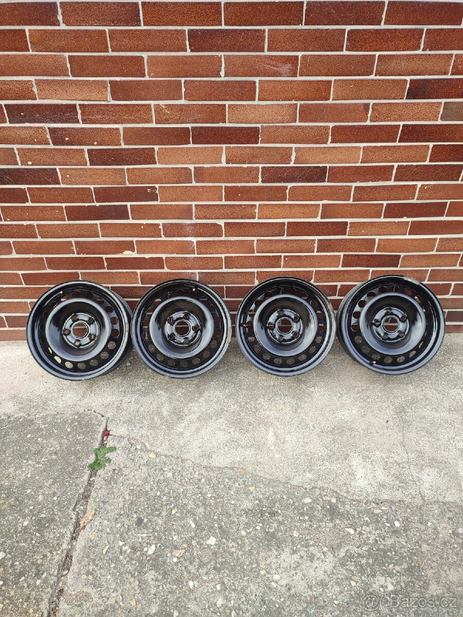 Sada plechových kol R15 5x112
