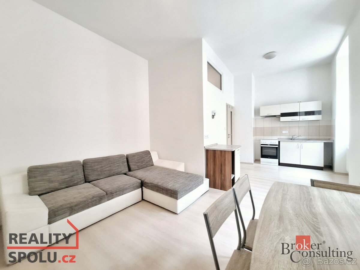 Pronájem, byty/2+kk, 35 m2, Jižní Předměstí 457/11, 30100 Pl