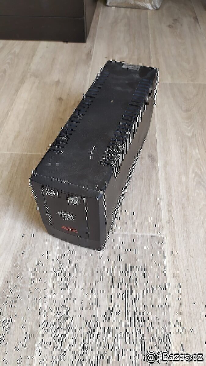 Záložní zdroj APC BX650LI