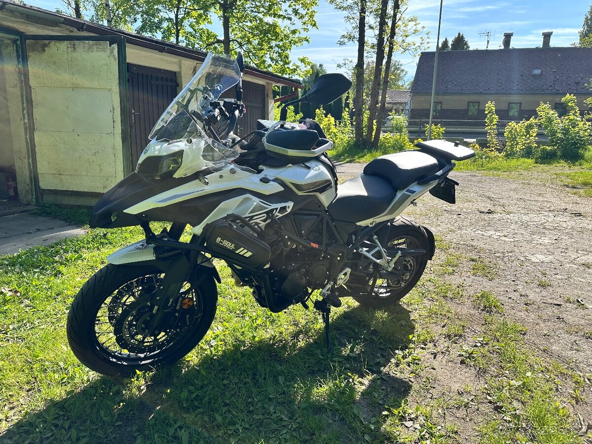 Benelli trk 502x