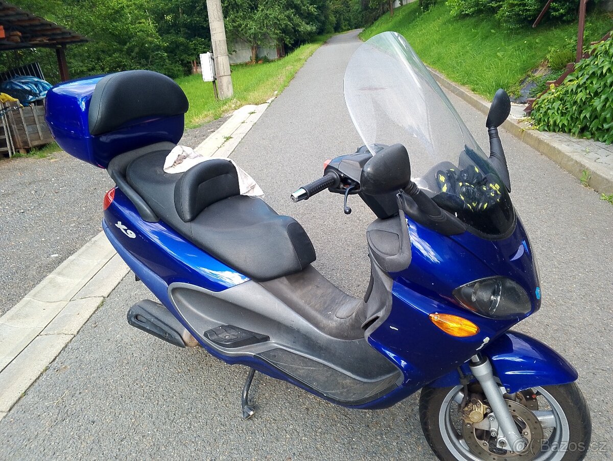 Prodám Piaggio X9 250