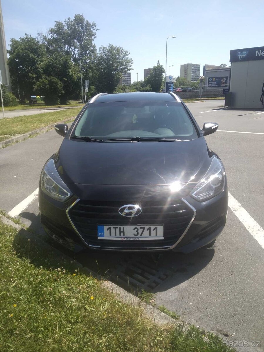 Prodám Hyundai i40 combi - 1,7 CRDi, 104 kW