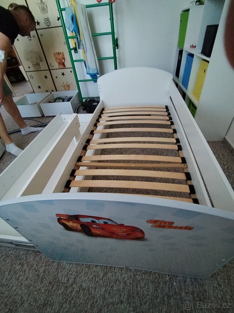 Dětská postel 160x80