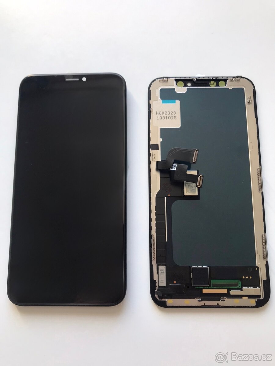 Nový displej iPhone X. 10