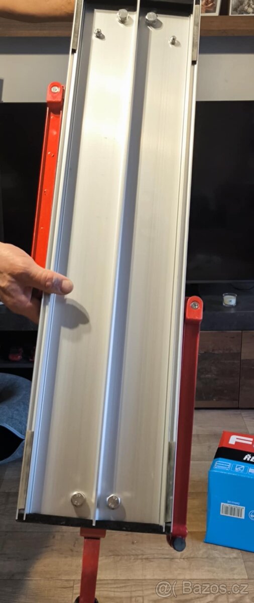 Řezačka dlažby a obkladů 600mm