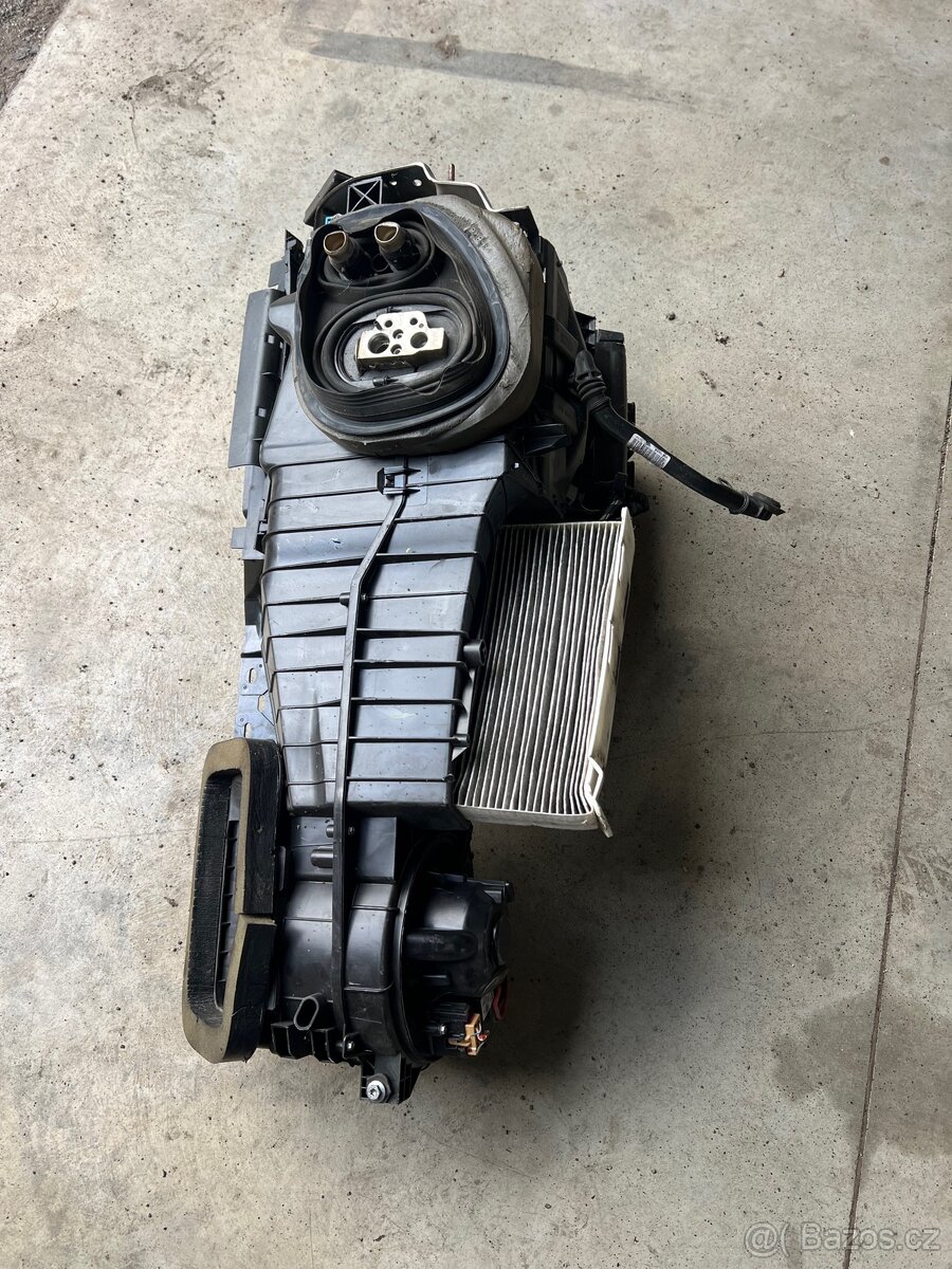 Větrák motorek topeni klapky regulator skoda octavia 2