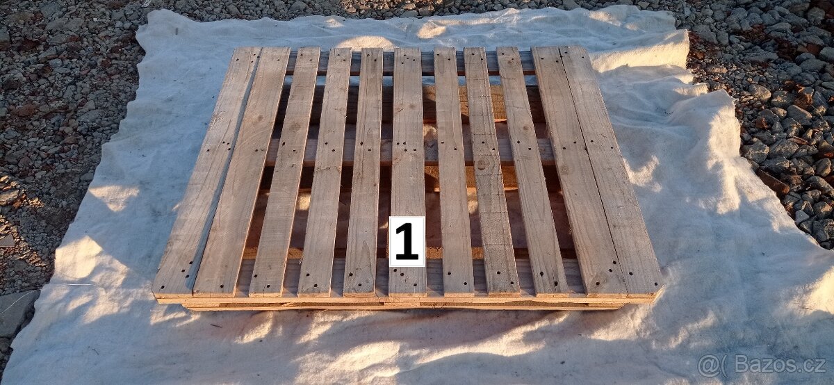 Dřevěné palety