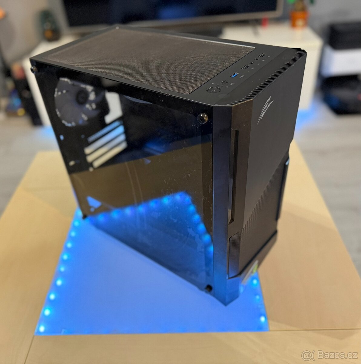 Počítačová skříň EVOLVEO M5 mATX