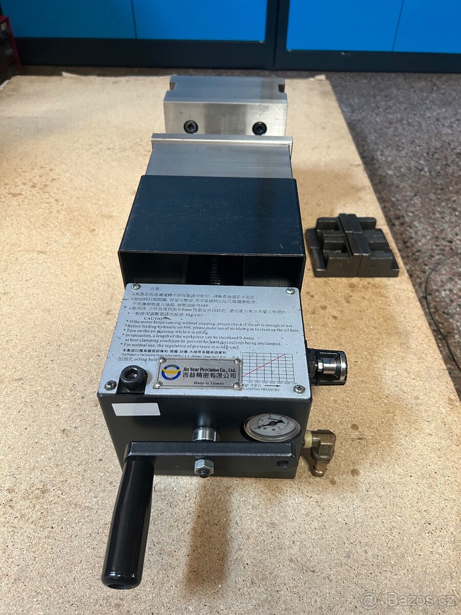 Pneumatický strojní svěrák  JPV-6 (VMC-6P)