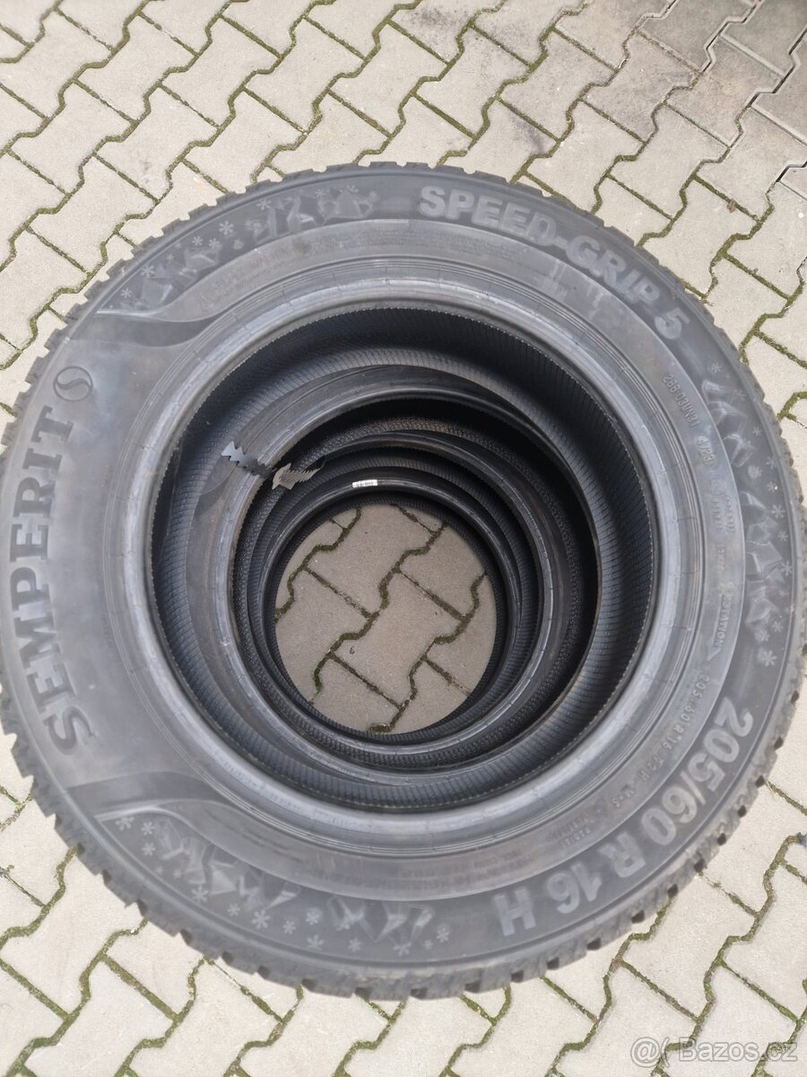 205/60 R16 92H Semperit