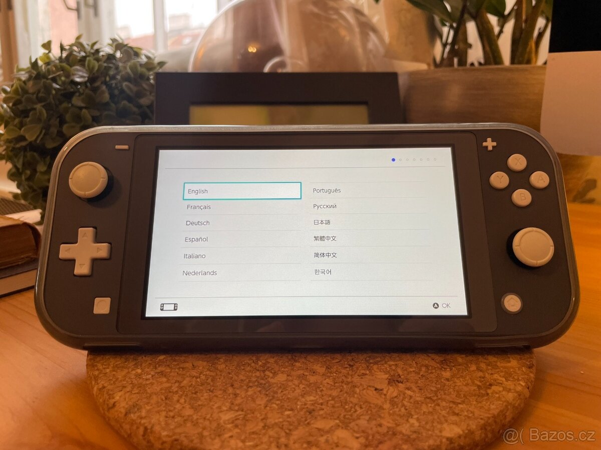 Nintendo Switch Lite + 64Gb karta