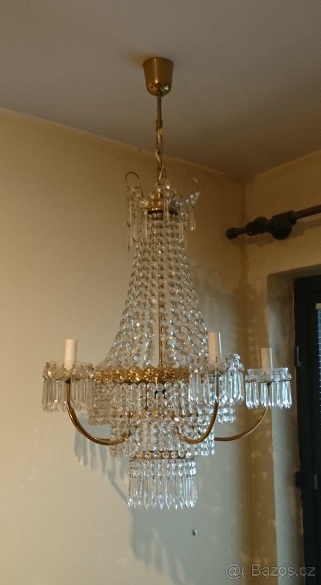 Křišťálový lustr