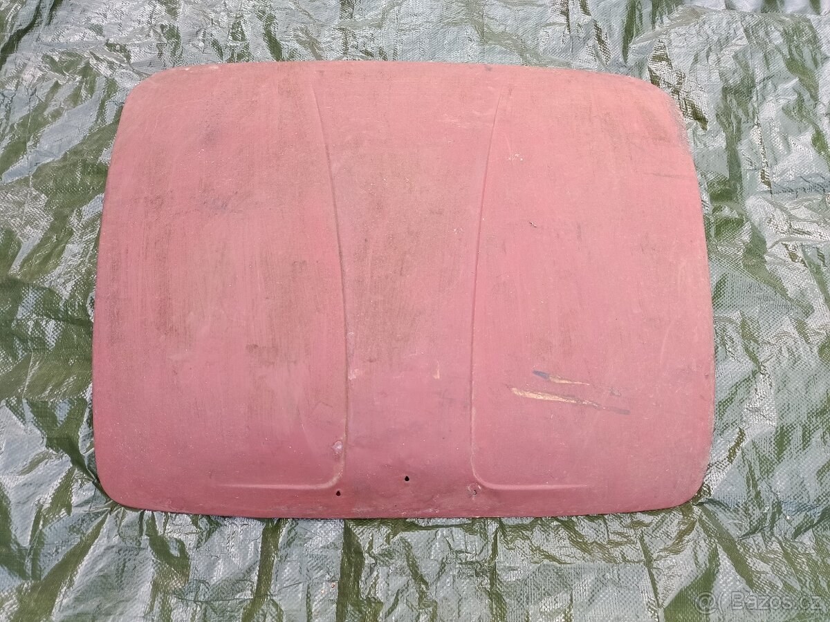 Zadní kapota Škoda 450 Felicie.