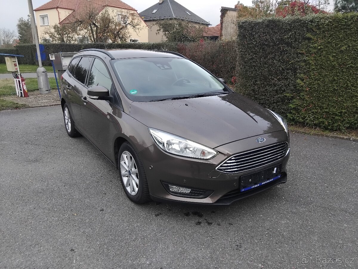 ford focus 2018/5 1.0 benzin 92 kw 1. majitel titanium
