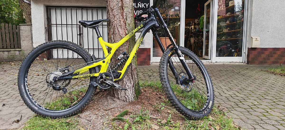 commencal supreme dh v4