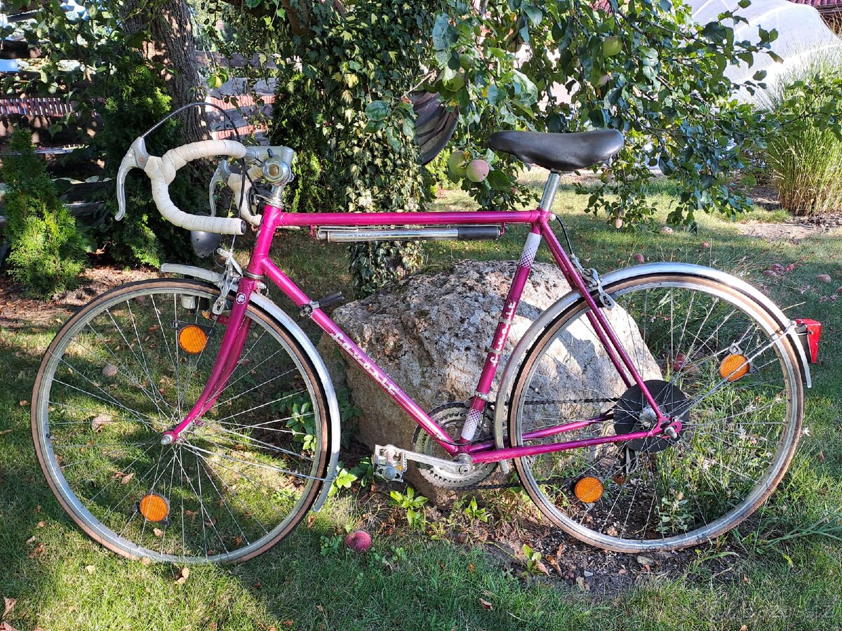 Retro silniční kolo Favorit