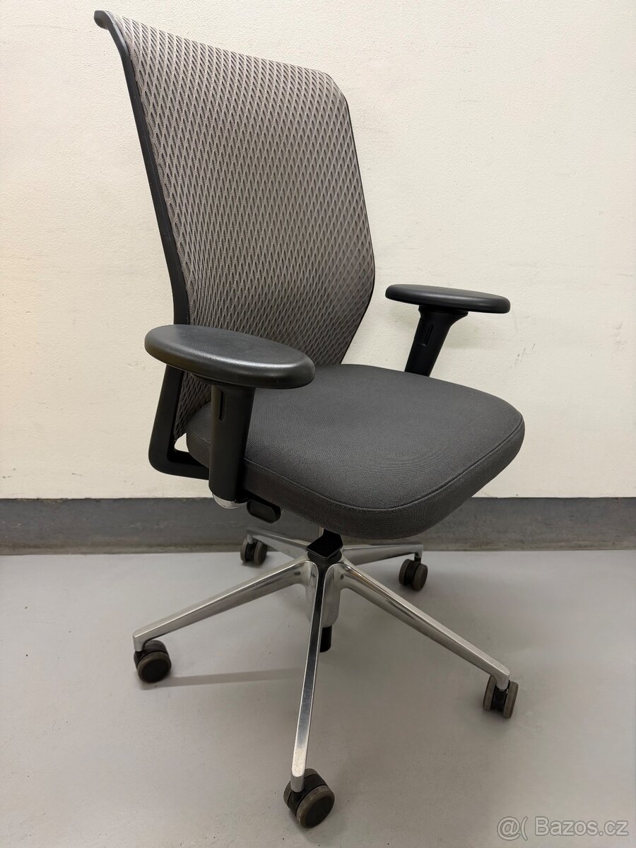 Kancelářská židle Vitra ID Mesh