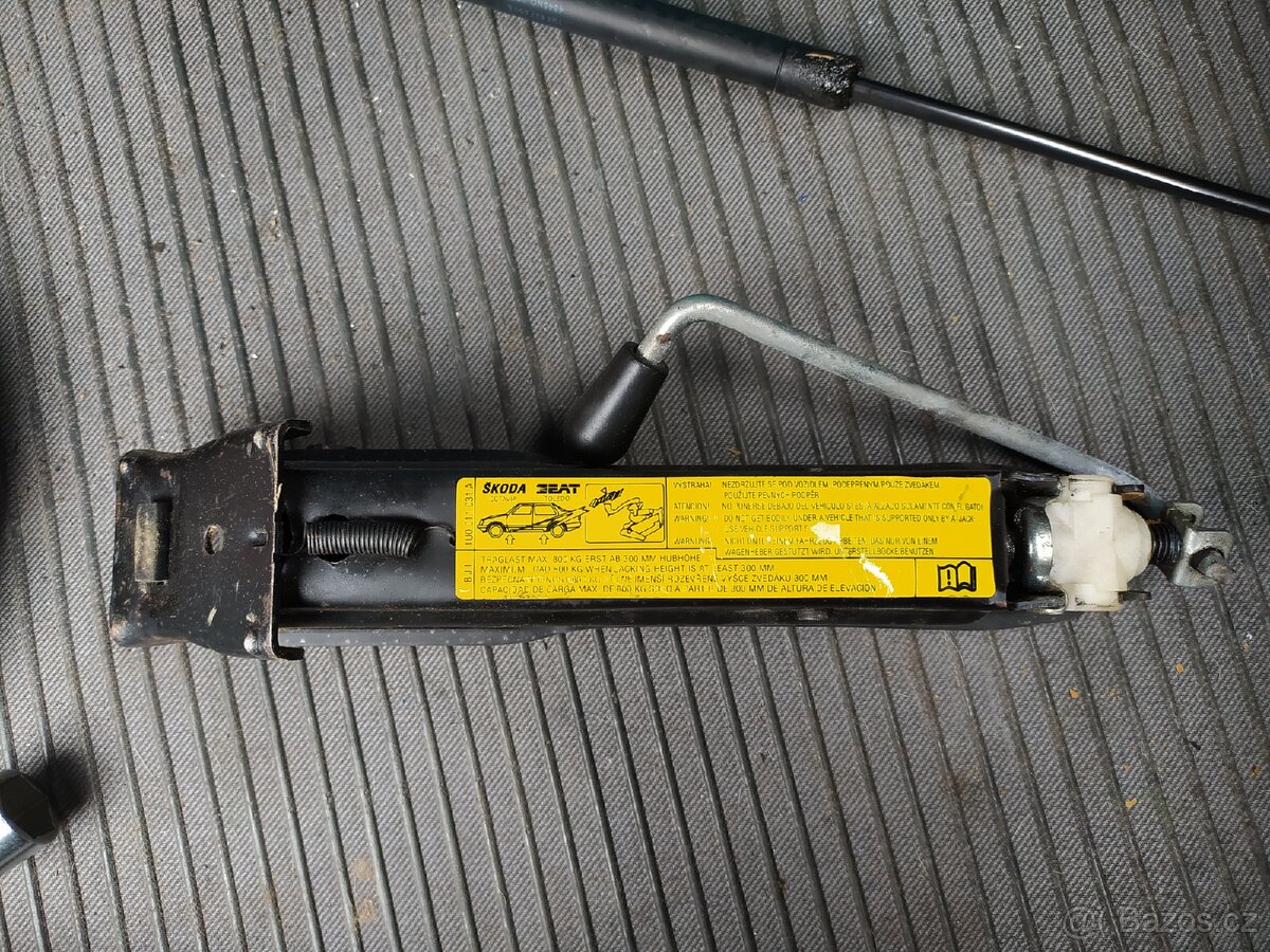 Hever zvedák škoda Octavia