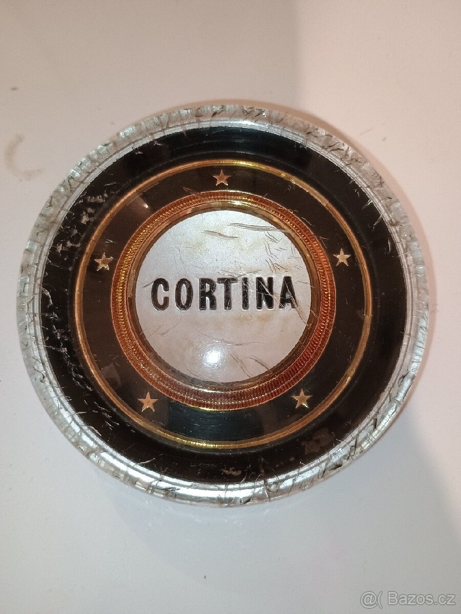 Středový znak z volantu Ford Cortina