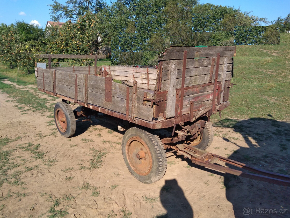 Vlečka 3,5t sklápění klikou