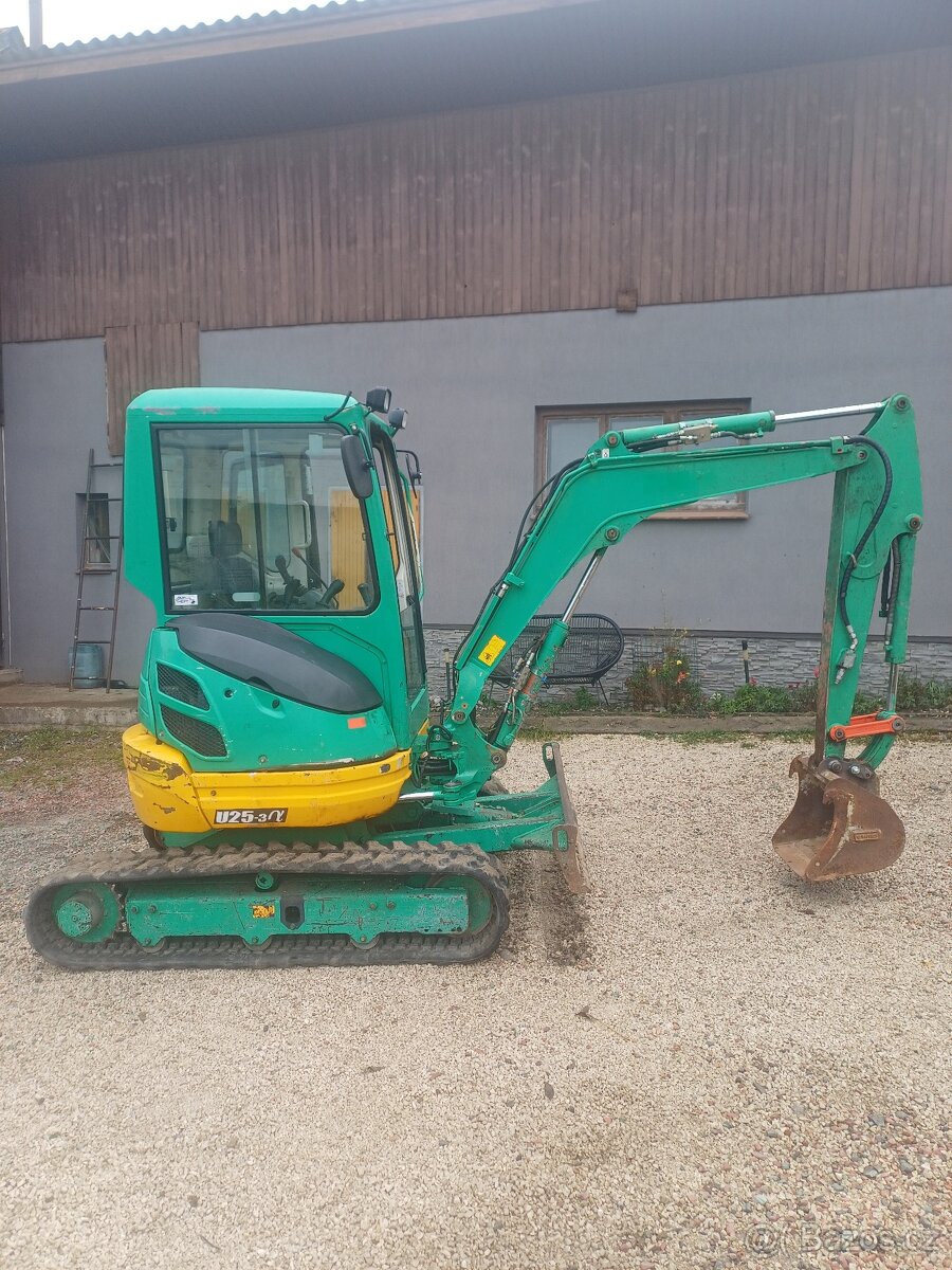 Minibagr, kubota u25, 2011rocnik, VELICE SILNY A RYCHLY