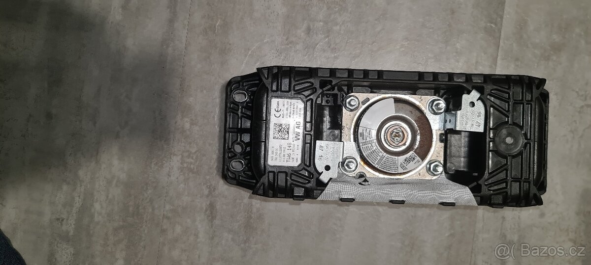 Airbag spolujezdce Audi Q2 81A880204D