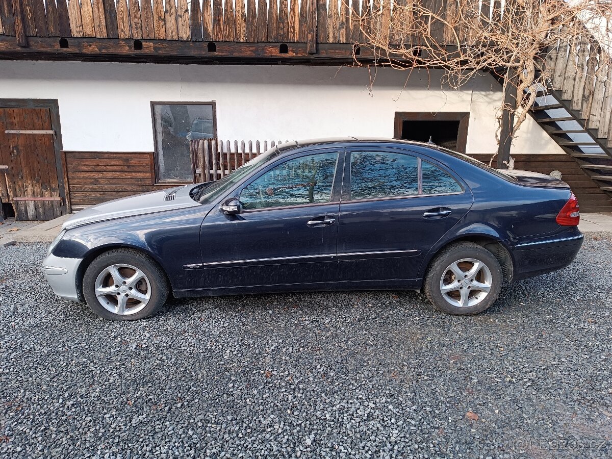 MERCEDES BENZ E 270 CDI