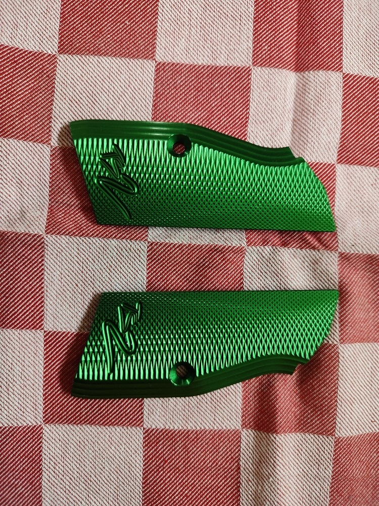 střenky CZ 75 TS 2 GREEN