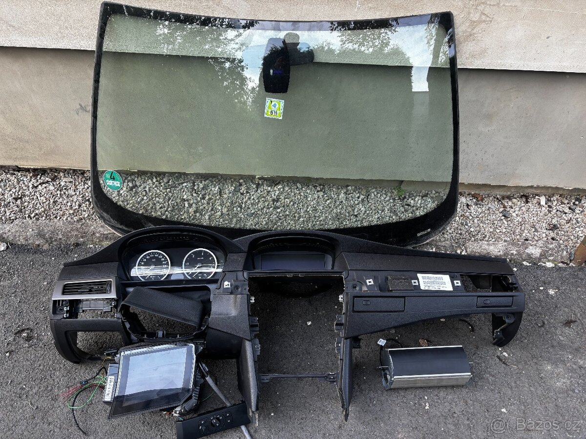 Bmw e60 e61 palubovka head up
