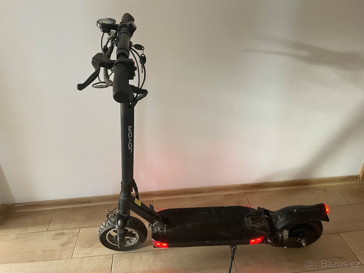 Elektrokoloběžka Joyor Y6-S