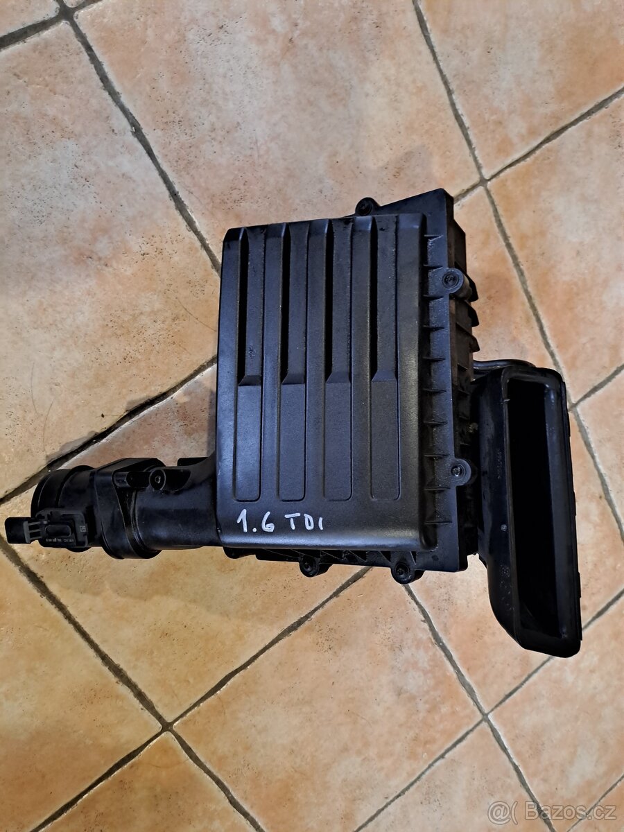 Škoda Octavia III 3 1.6 TDI filtr box