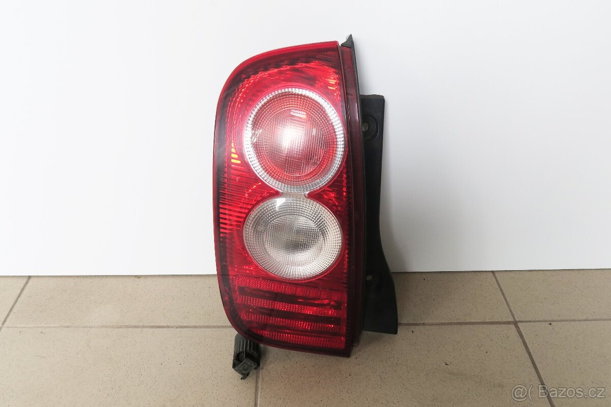Přední a Zadní světla Nissan Micra k12