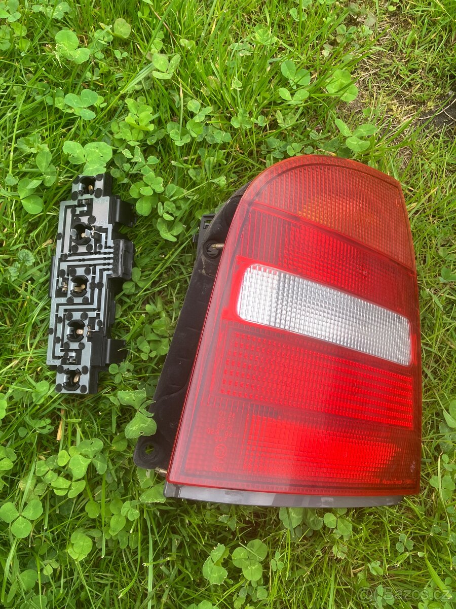 Zadní světlo na Škoda Octavia 1