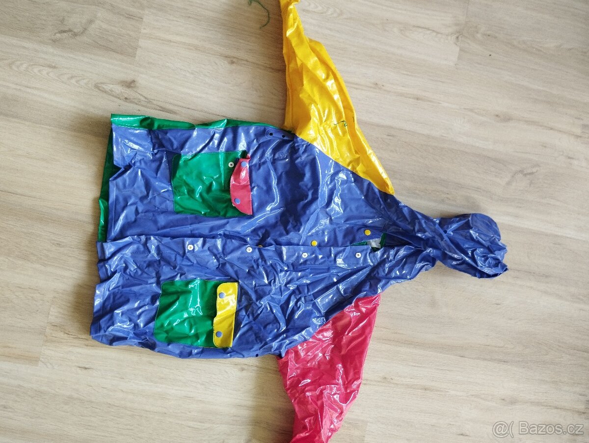 Pláštěnka vel 110/116