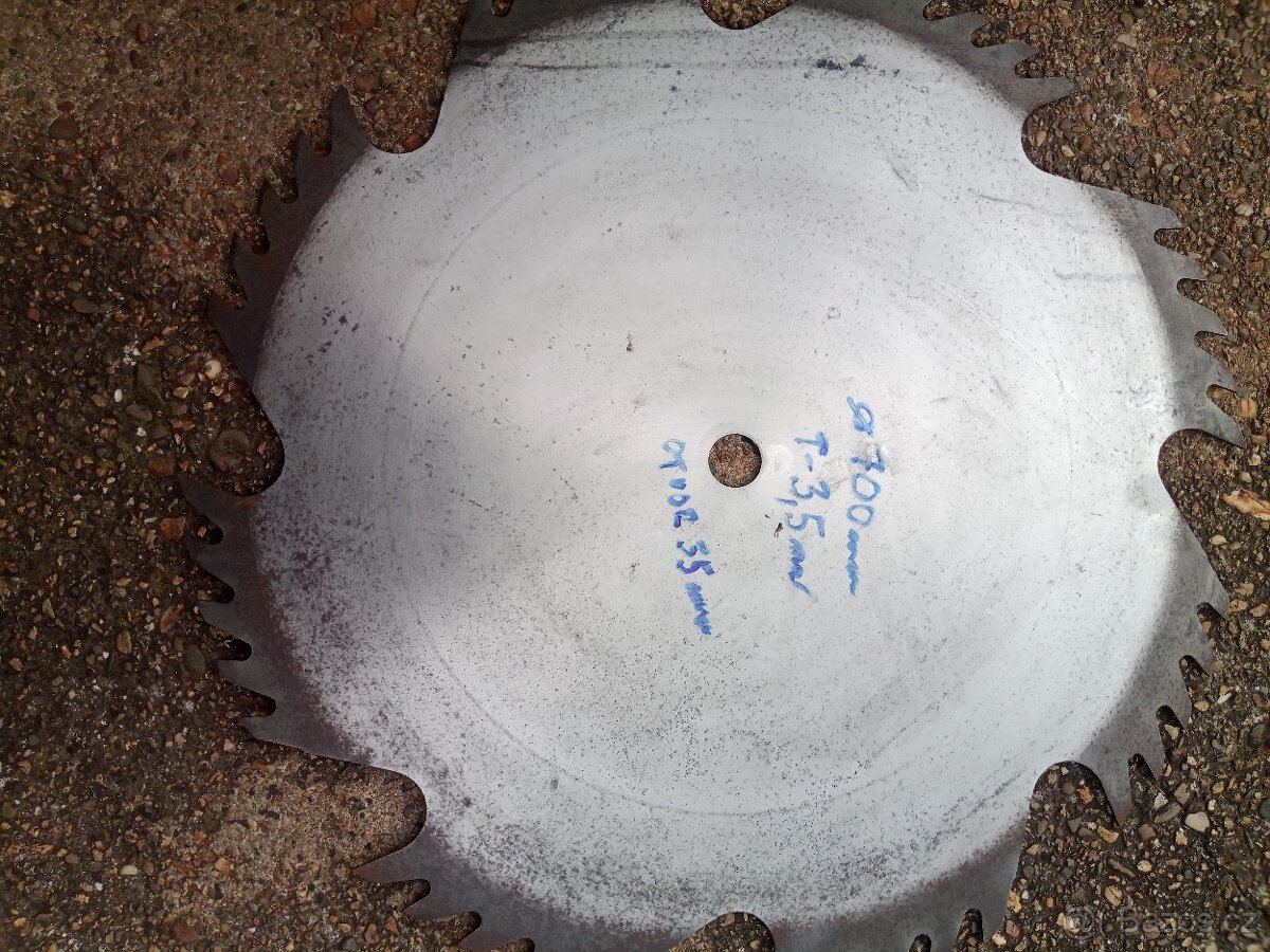 Prodám pilu Hanibal 700mm