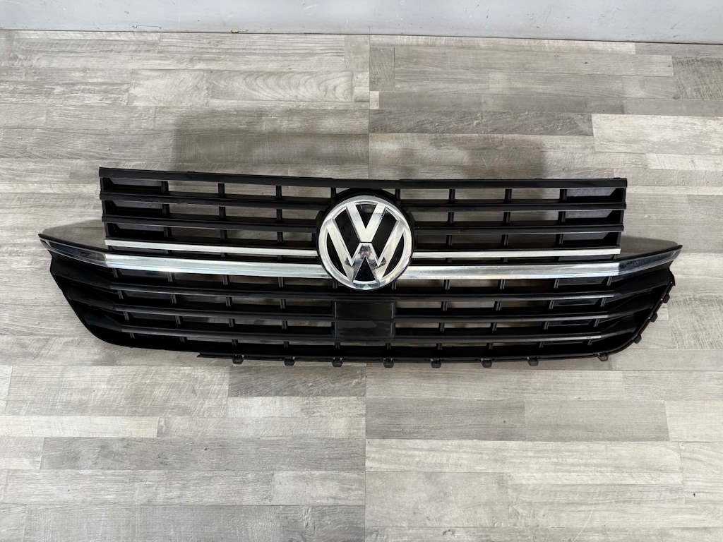 VW TRANSPORTER T6.1 - maska 7LA853651C 7LA853653J