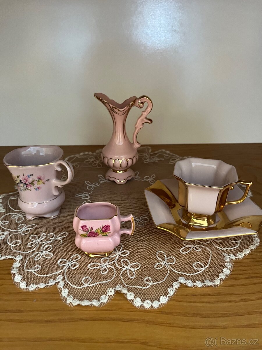 Růžový porcelán