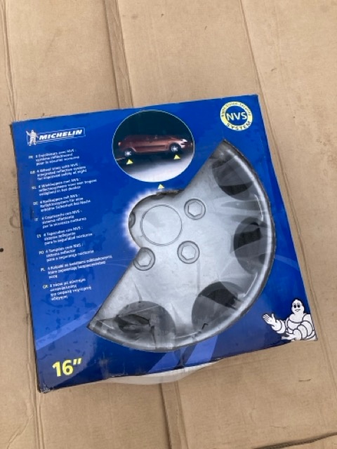 Ozdobné kryty kol Michelin 16" NOVÉ