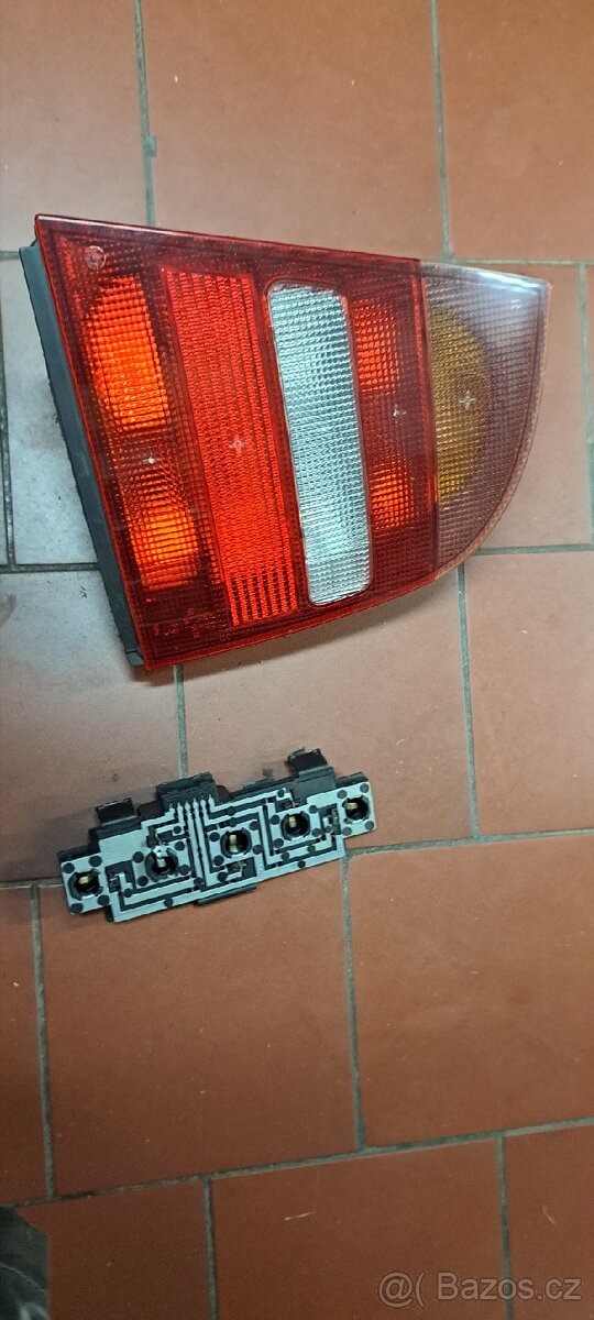 Octavia 1 před facelift zadní světlo
