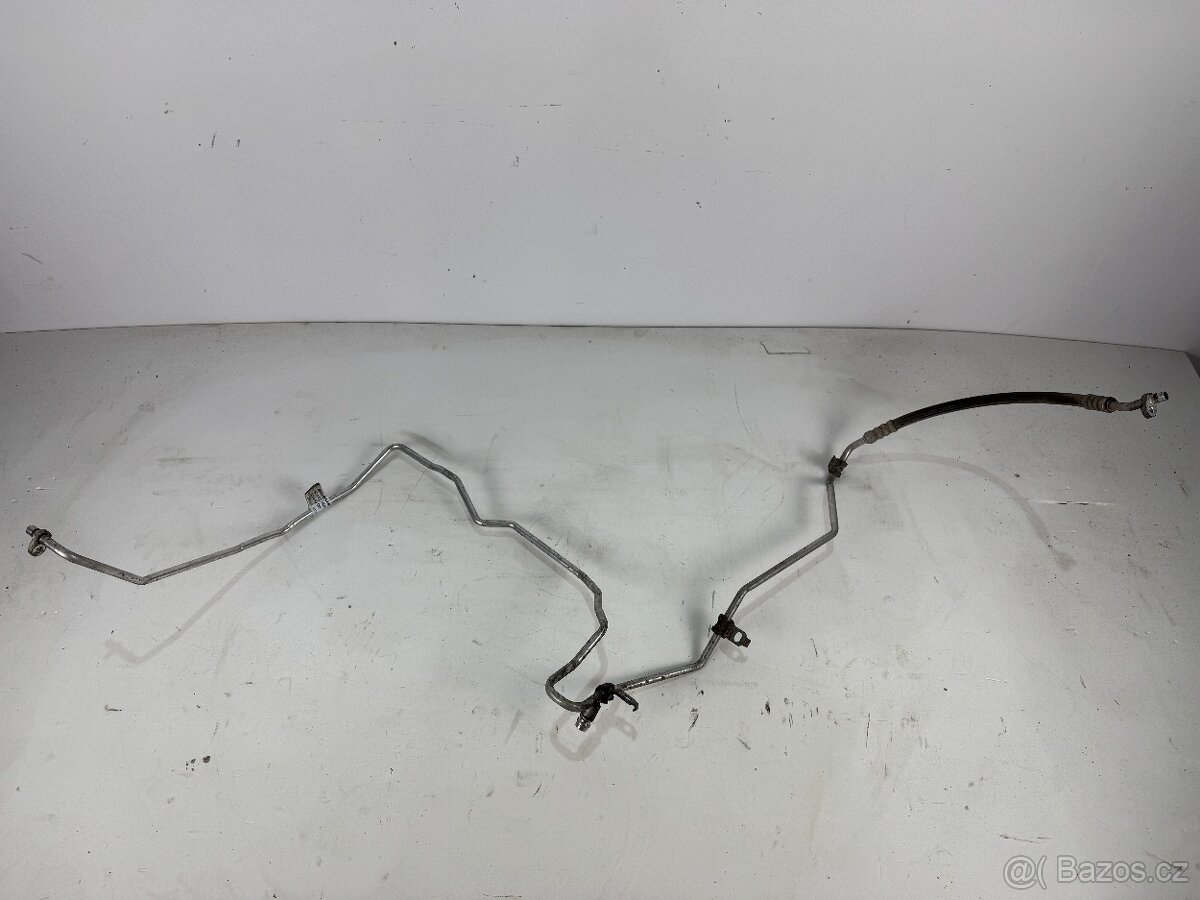 Trubka klimatizace Opel Vivaro B (Renault Trafic) 924403508