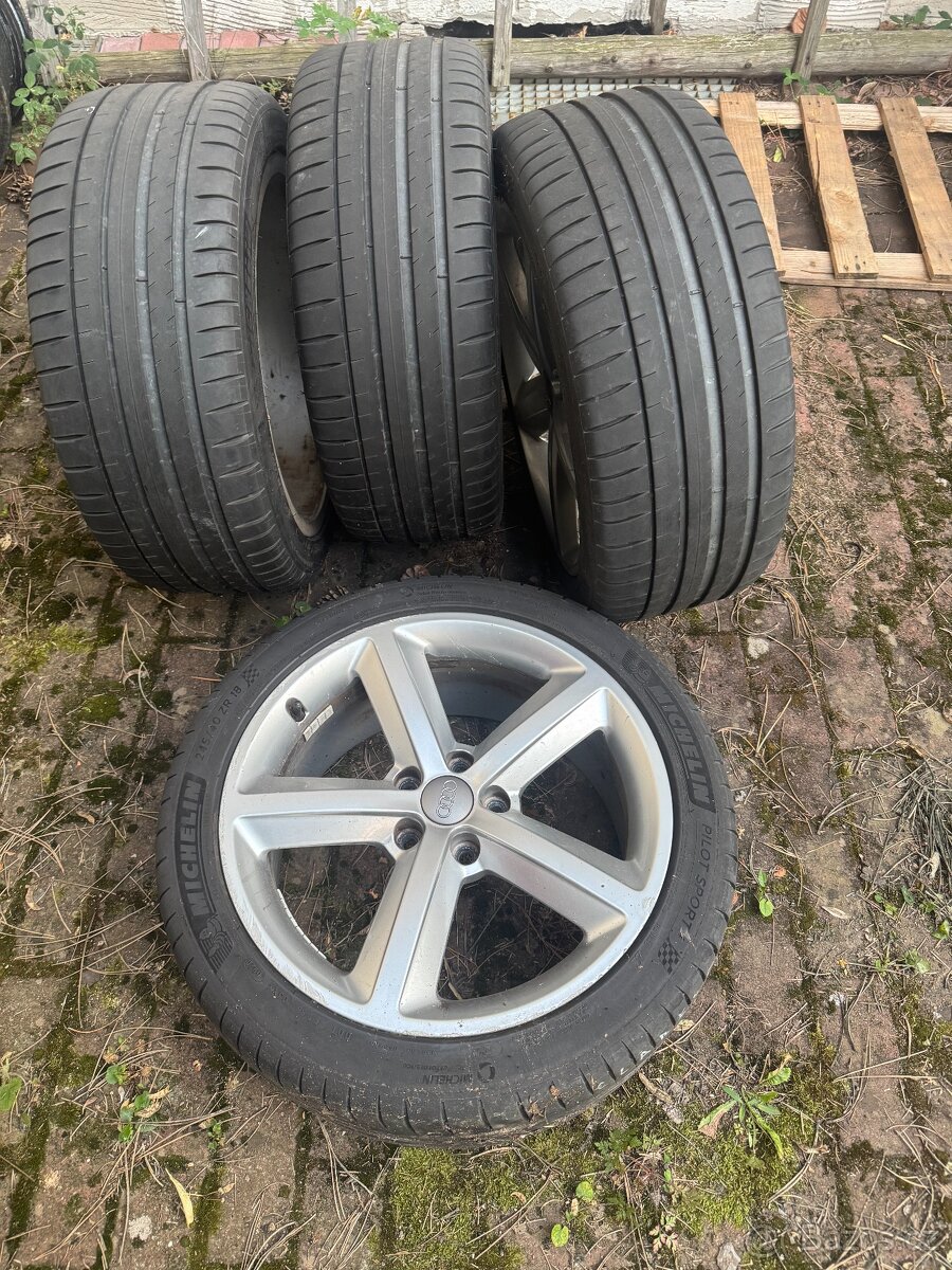 Prodám alu kola Audi 18" s pneumatikami Michelin – 6 000 Kč