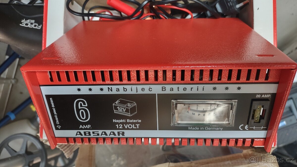 Nová nabíječka auto/moto baterií